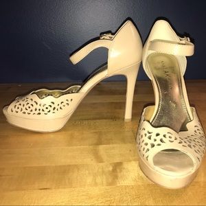 Open toe leather heel with lace feature